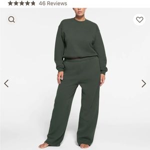 Skims cotton fleece straight leg pant in spruce